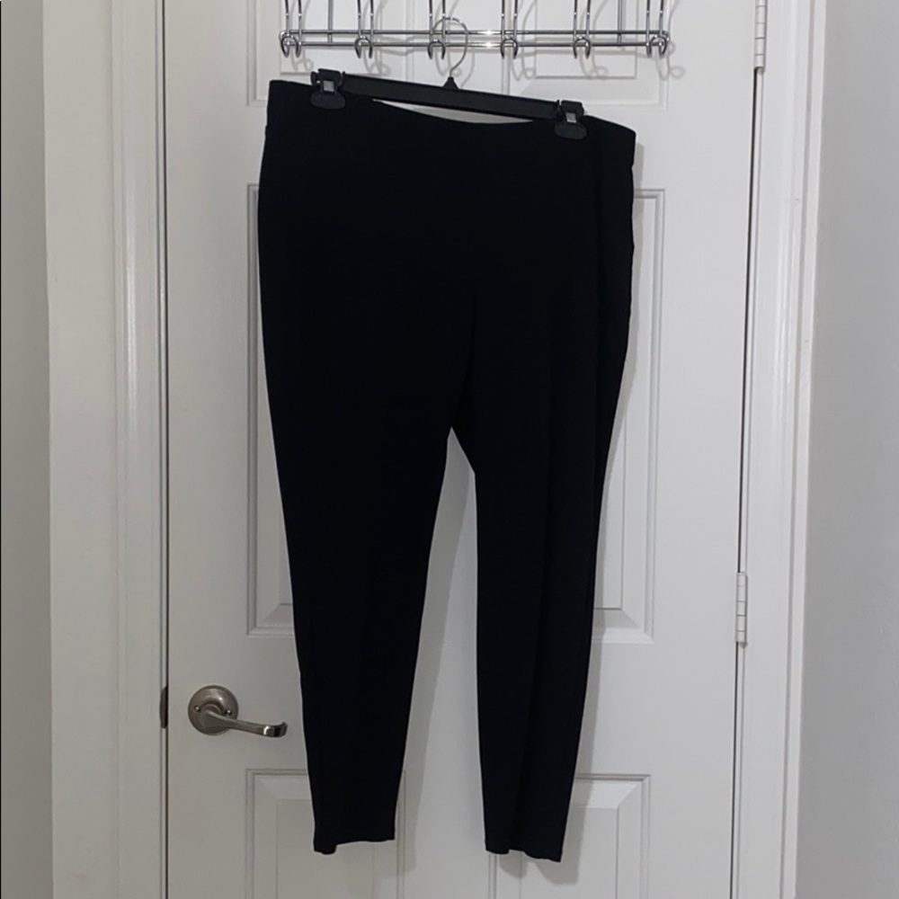 Black skinny leg pants
